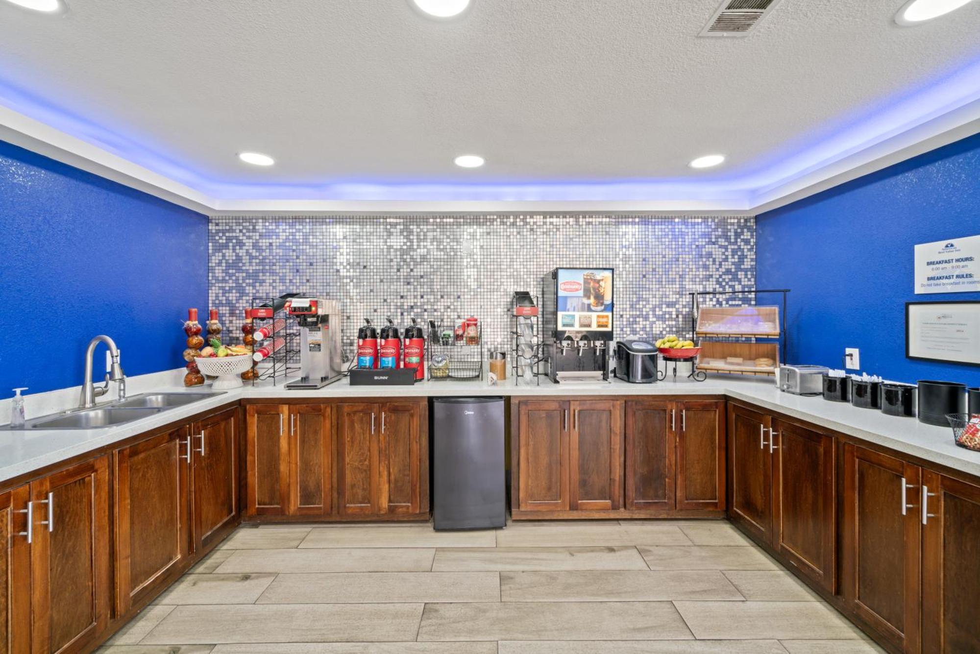 Americas Best Value Inn & Suites Brenham Ngoại thất bức ảnh