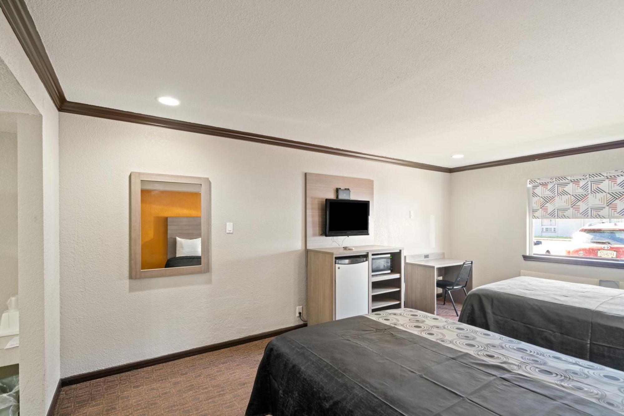 Americas Best Value Inn & Suites Brenham Ngoại thất bức ảnh