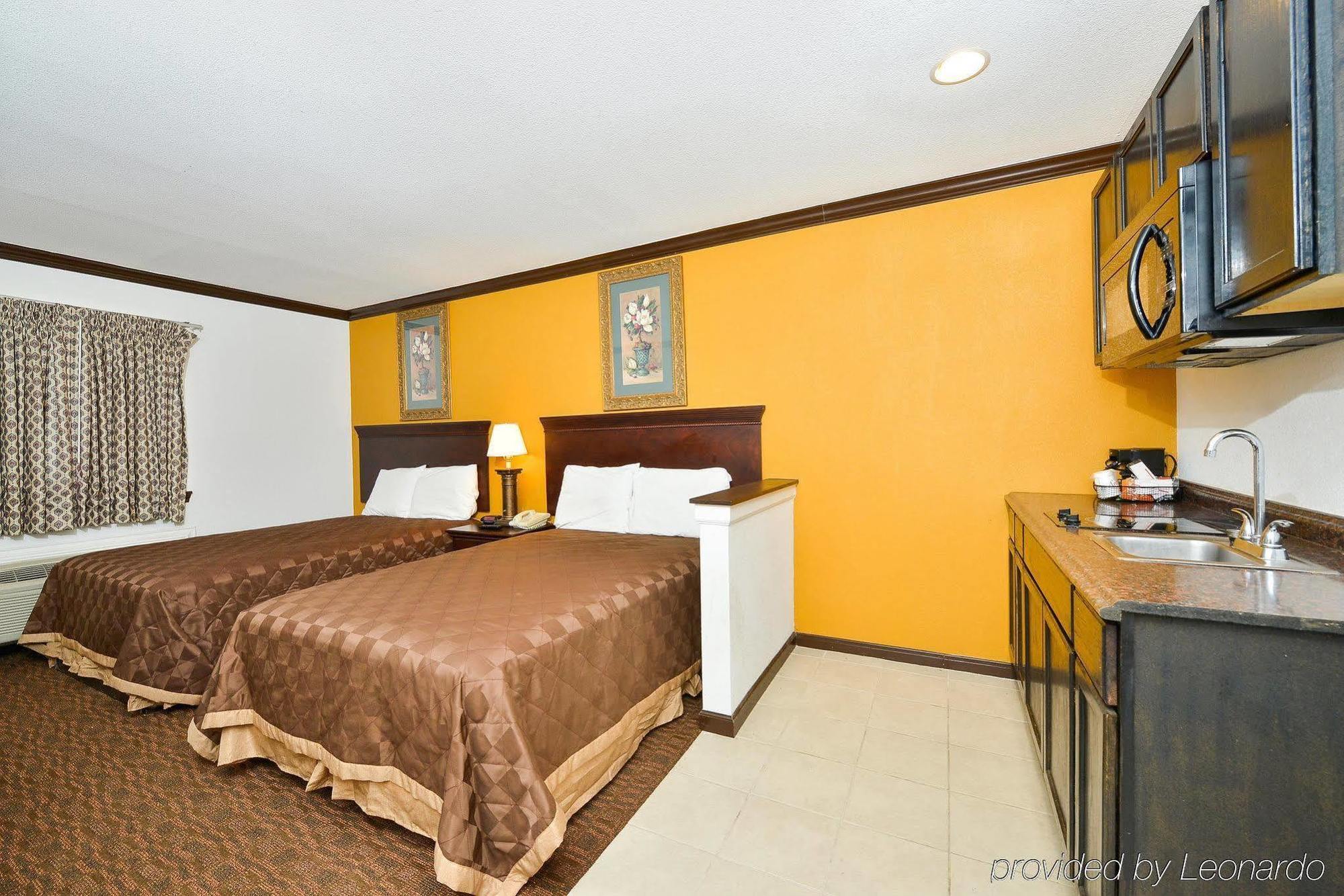 Americas Best Value Inn & Suites Brenham Ngoại thất bức ảnh