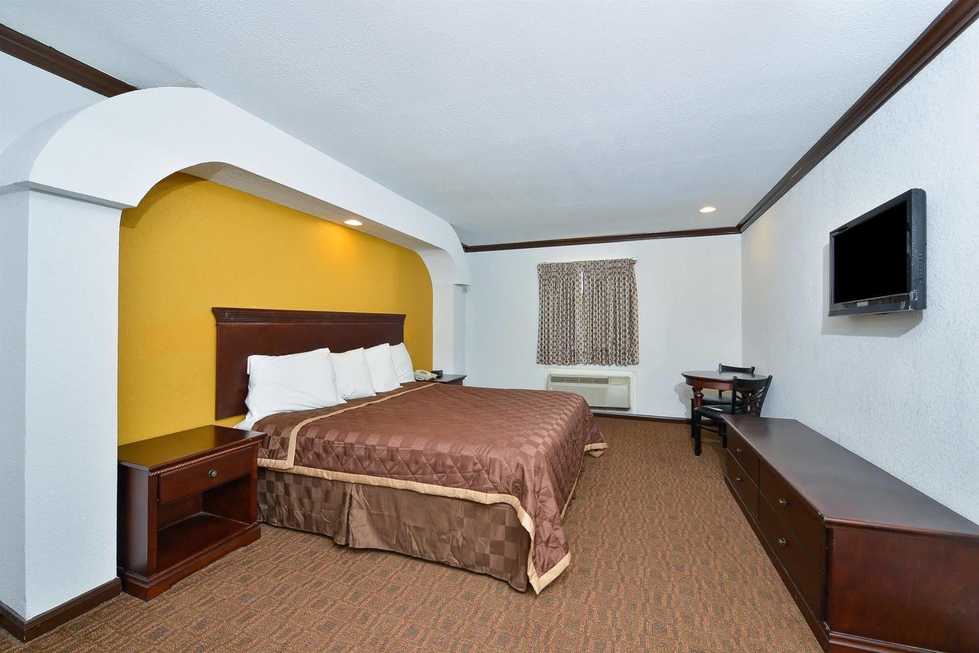 Americas Best Value Inn & Suites Brenham Ngoại thất bức ảnh