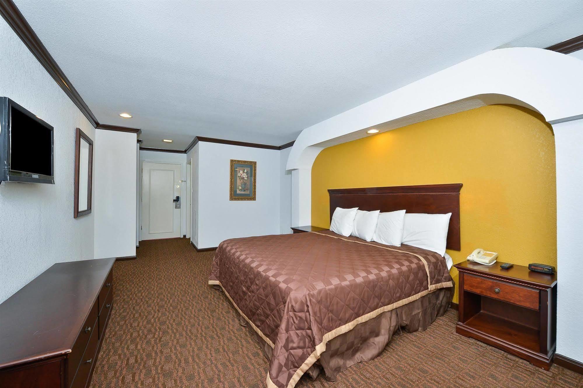 Americas Best Value Inn & Suites Brenham Ngoại thất bức ảnh